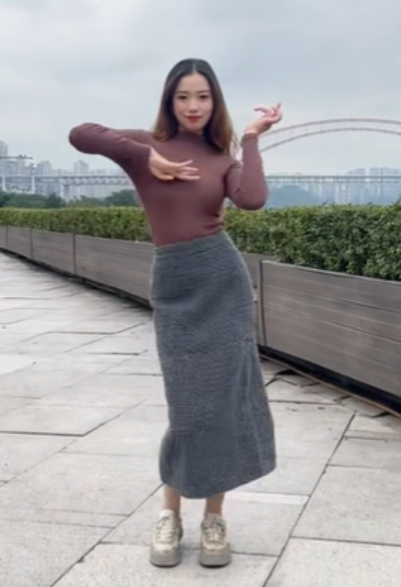 张辉映图3
