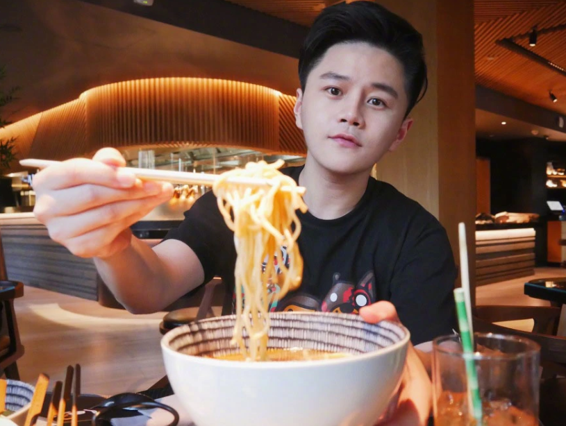 香喷喷的小烤鸡
