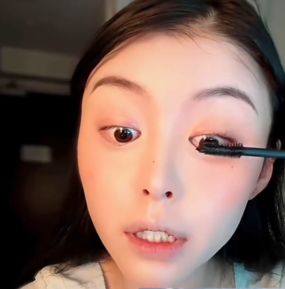 又一女网红言论翻车!吐槽国人价值观,该恨的是日本帝国主义,不必仇视现在的日本人