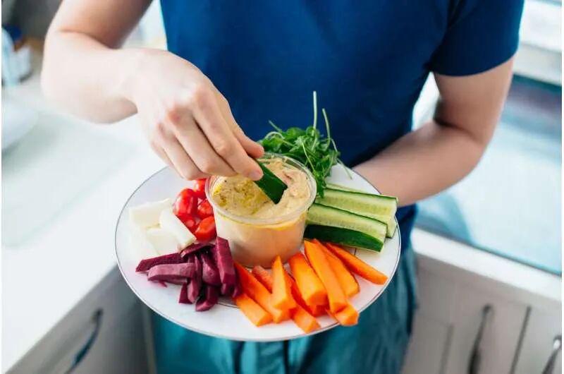 红人圈动态 | 零食化趋势模糊正餐与零食边界,为何吃而非简单禁止