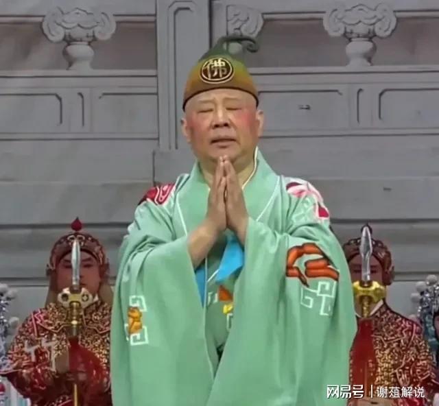 红人圈动态 | 草根网红接连翻车,红色圣地频遭亵渎,谁在策划这场低级红